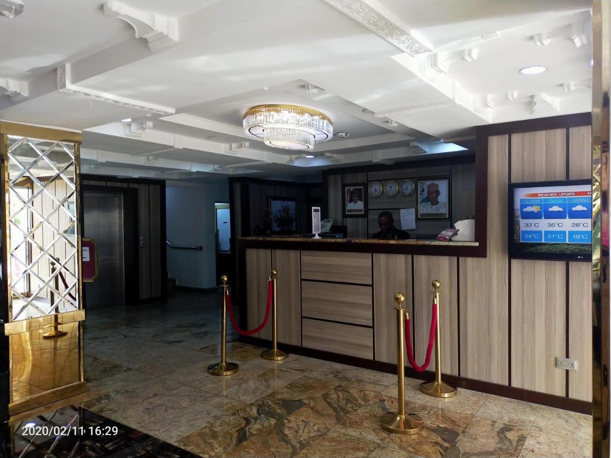 Hotel Immaculate Platinum Abuja Esterno foto