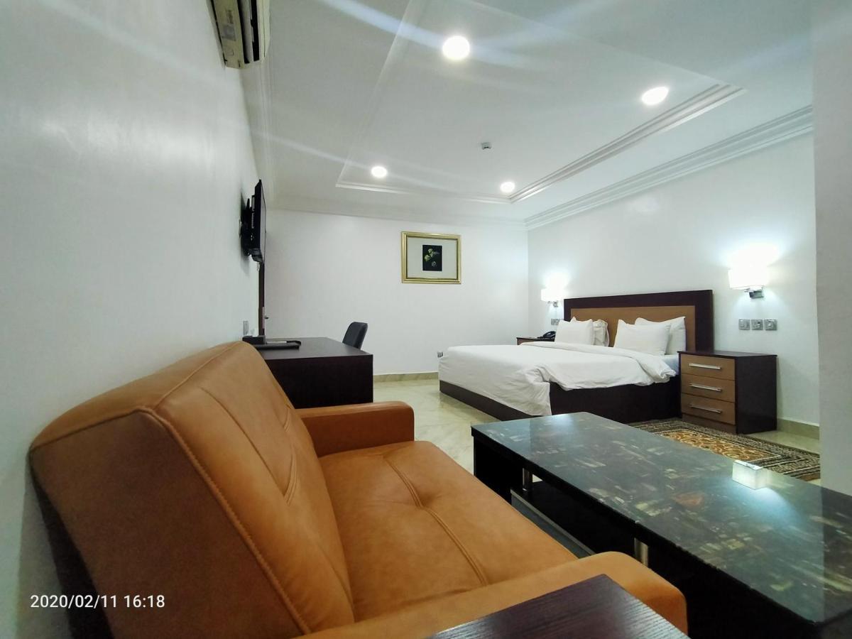 Hotel Immaculate Platinum Abuja Esterno foto
